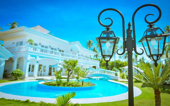 Casa Blanca by the Sea