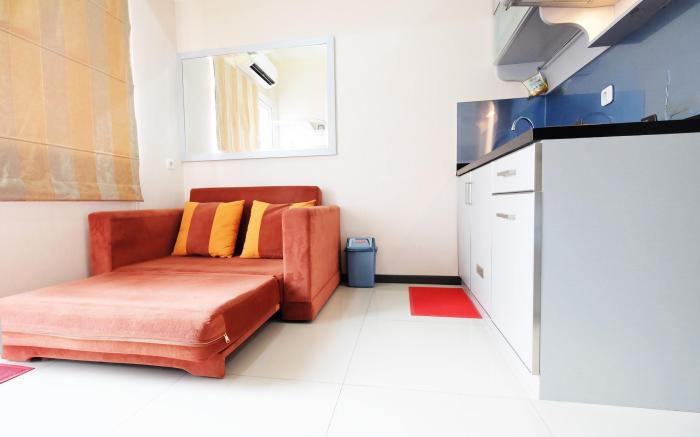 Apt 2BR with Mall Access @Green Pramuka - Travelio