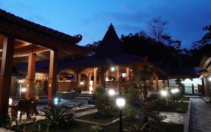 PURI NISMARA BOROBUDUR