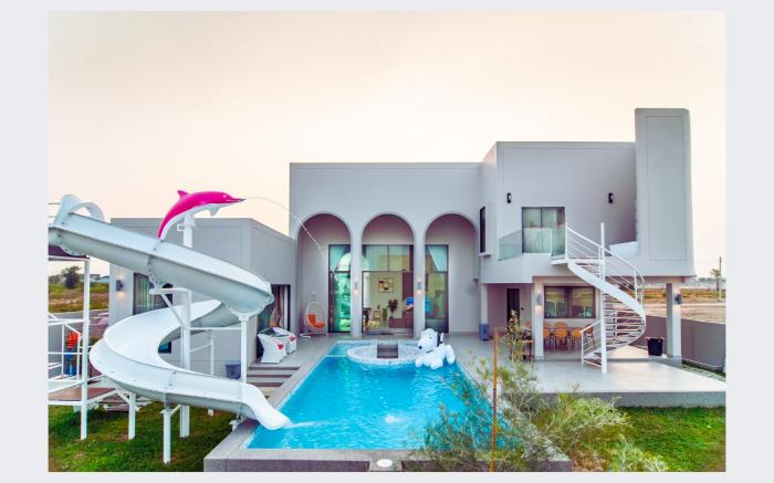 Baan Charoenjai Poolvilla Cha-am