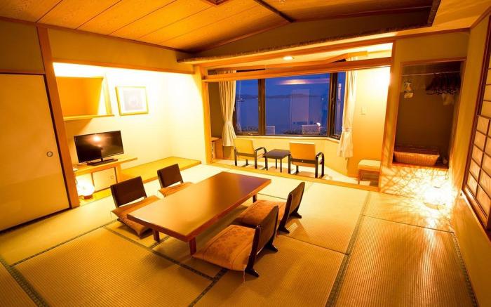 Naruto Grand Hotel