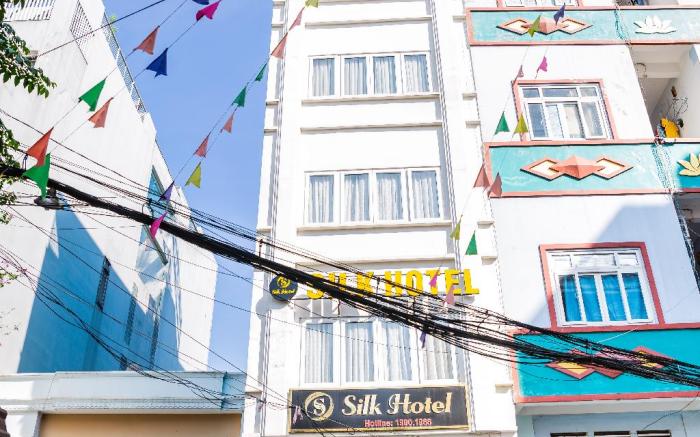 Silk Hotel