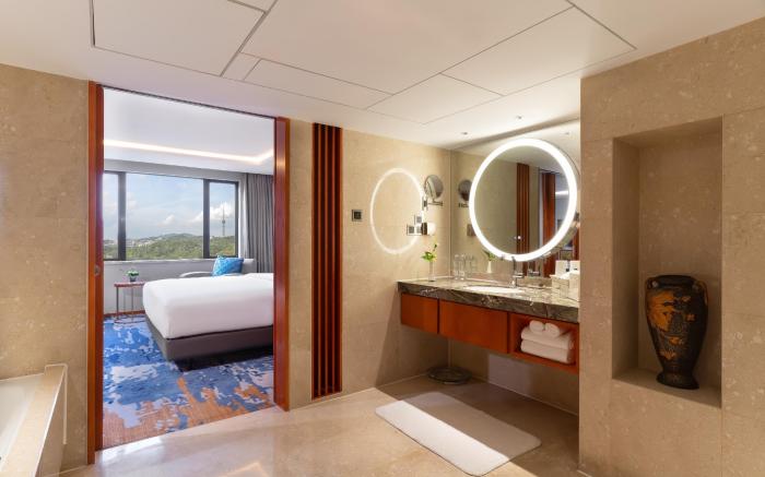 China Hotel-Free shuttle during Canton Fair & Exhibitor registration Counter