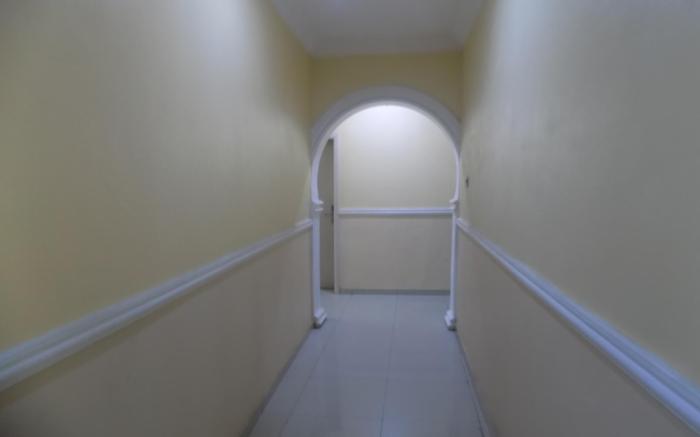 Moongate Hotel and Suites, Ibara