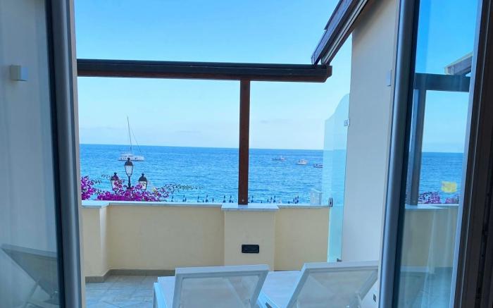 La Caravella Positano, Relais & Beach