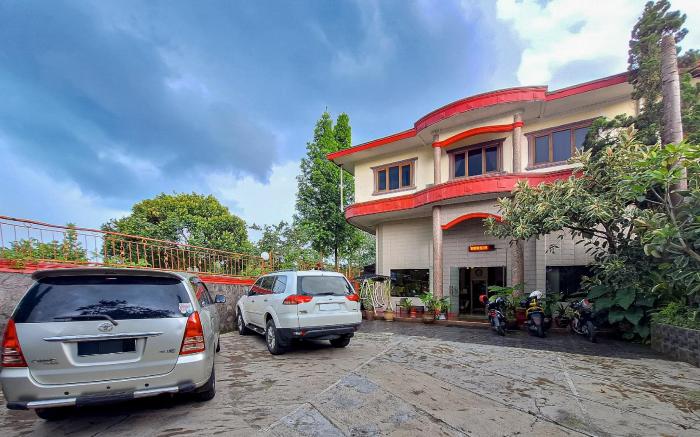 RedDoorz @ Hotel Andalus Puncak