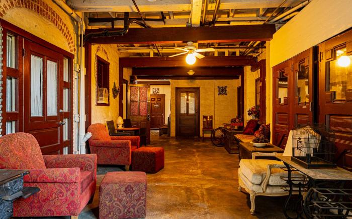 Gunn House Hotel