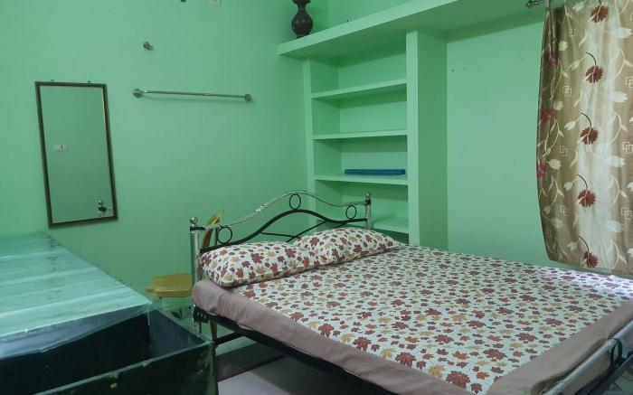 Udhayas-voc-S2-1BHK. - 5 min temple