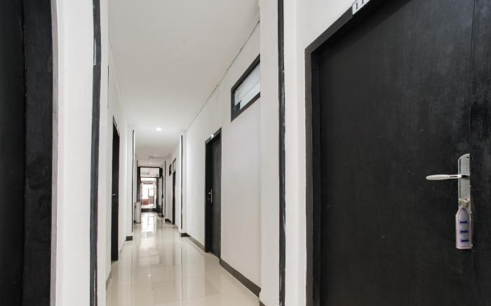 RedDoorz Plus @ Jalan Raden Intan Lampung
