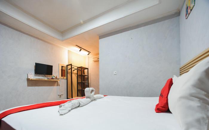 RedDoorz Plus @ Jalan Raden Intan Lampung