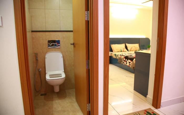 THE AMPLE APPARTMENT 