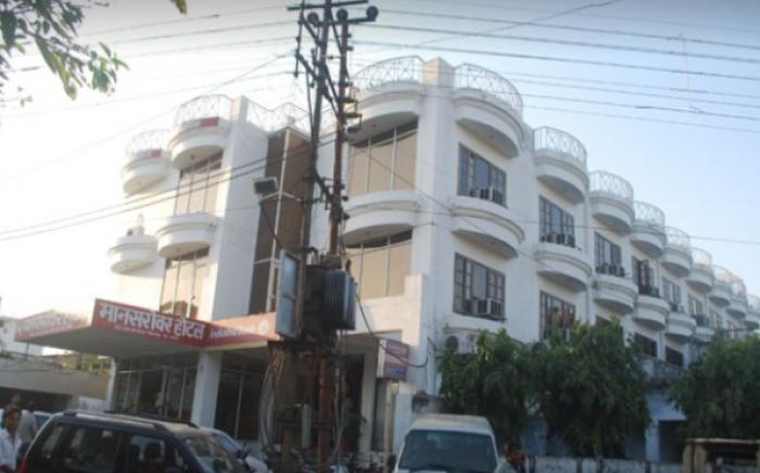 Mansarover Hotel & Banquets