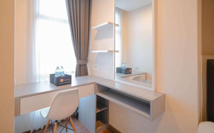 Compact Studio Grand Sungkono Lagoon By Travelio