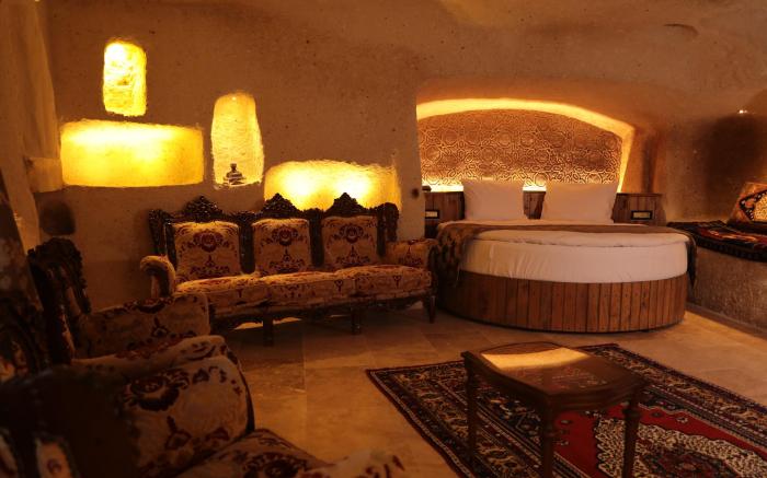 Hira Cave Hotel