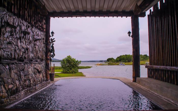 Camote's Lake Retreat