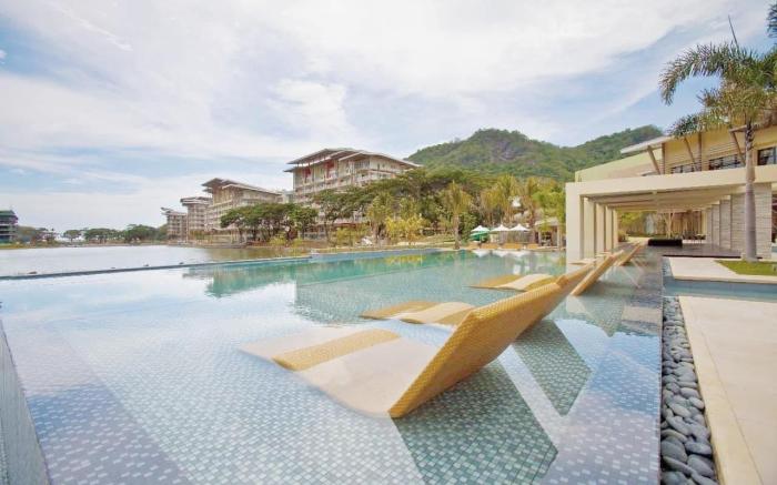 The Beach Suites at Pico De Loro