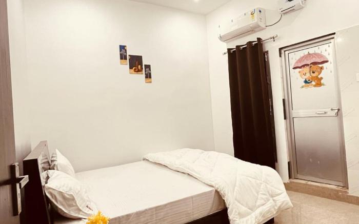 Goroomgo Ashoka Aashram Homestay Near Ram Mandir Ayodhya