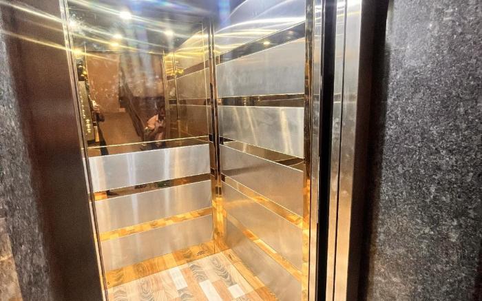 Hotel Maharaja Palace Near Medanta Medicity