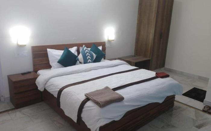 Goroomgo Marina Hills Resort Solan