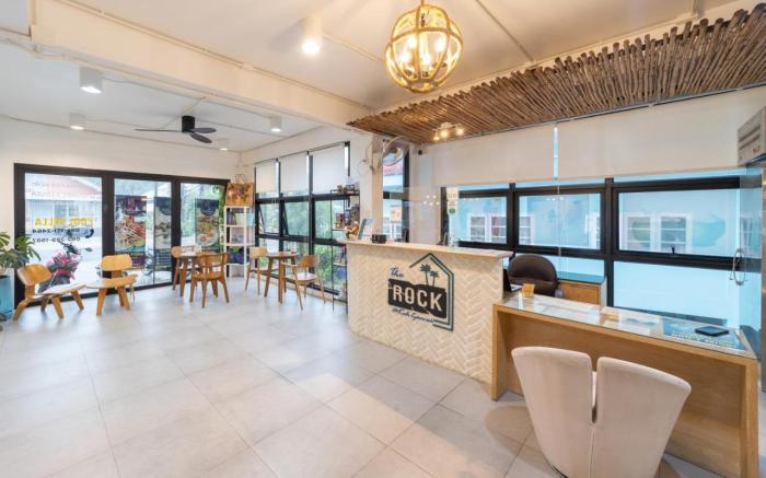 The Rock Samui Poshtel Lamai Beach