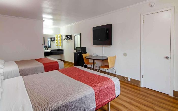Motel 6 Bay Minette, AL
