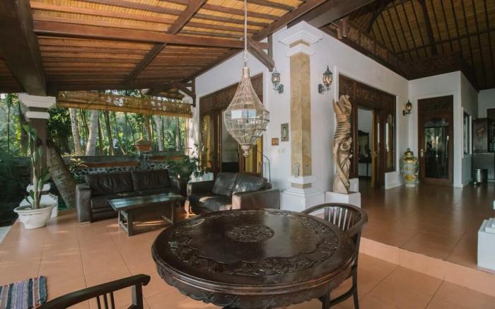 Bali North Beach B&B - 2 Suite Guesthouse