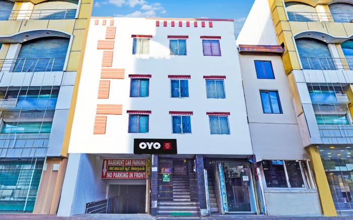 OYO 826778 Hotel Admire Suit