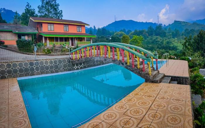 Villa Betawi Puncak Gunung Mas Cisarua