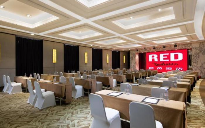 Radisson RED Shanghai Wujiaochang Hotel