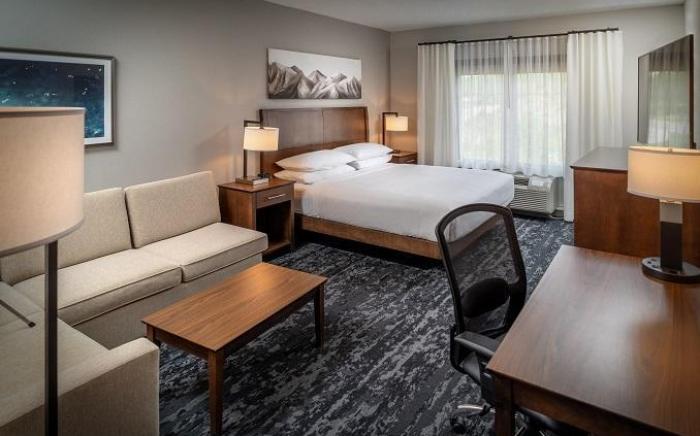 Delta Hotels Huntington Mall