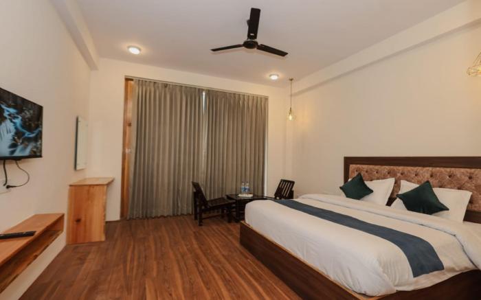 Goroomgo Mareema Pure Veg Hotel Manali