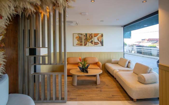 Elysian Airport Hotel