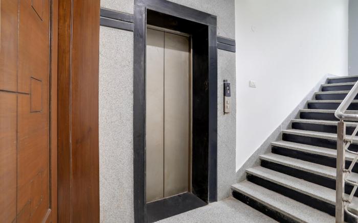Super Townhouse VIP Hills Hitech City