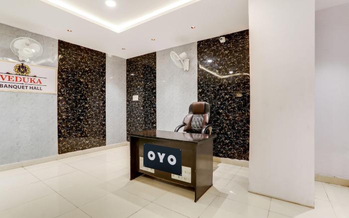 Super Hotel O Veduka Banquets & Luxury Rooms