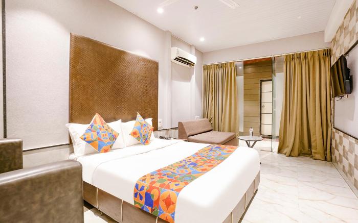 FabHotel Prime Welcome Palace - Nandi Park Society, Piplod