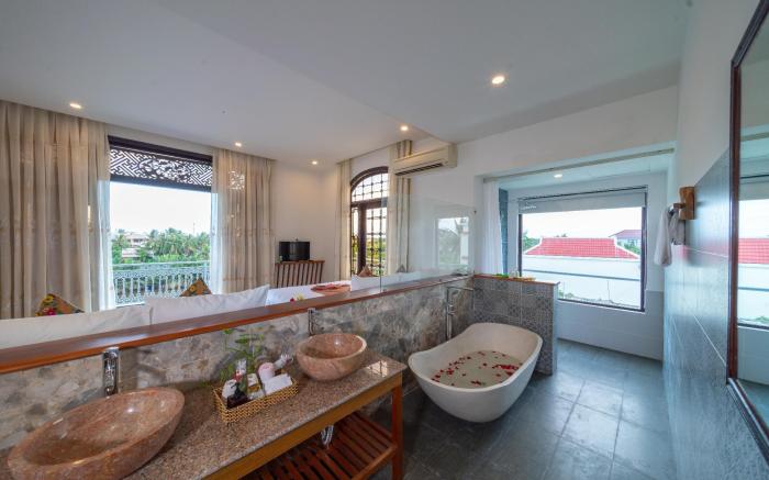 Nipa Riverside Villa