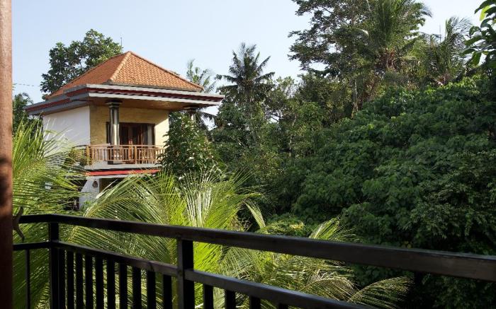 Central house 