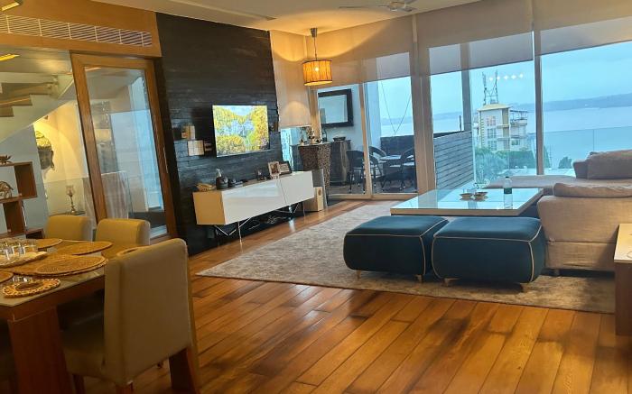 Soho bay