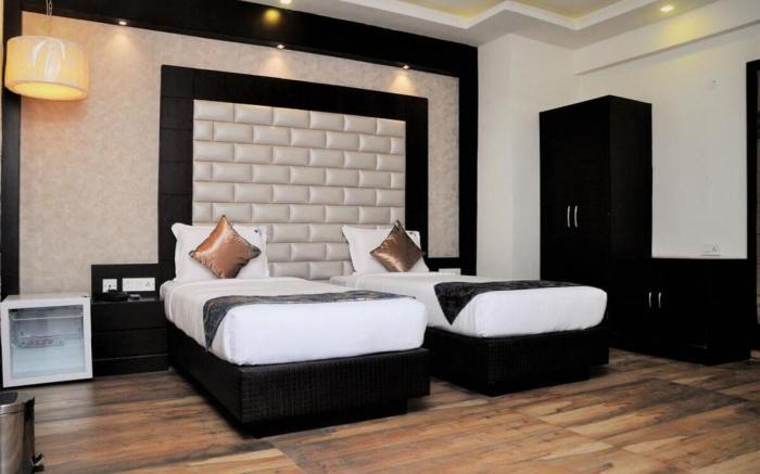 Hotel Ivory Inn