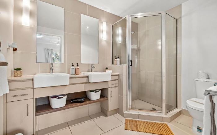 Tropical Gardens - Resort  9 Pools   Gym