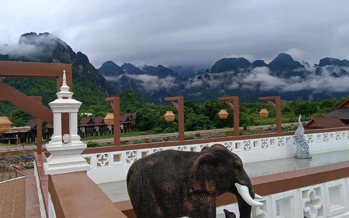 Phubarn VimarnVangvieng Resort