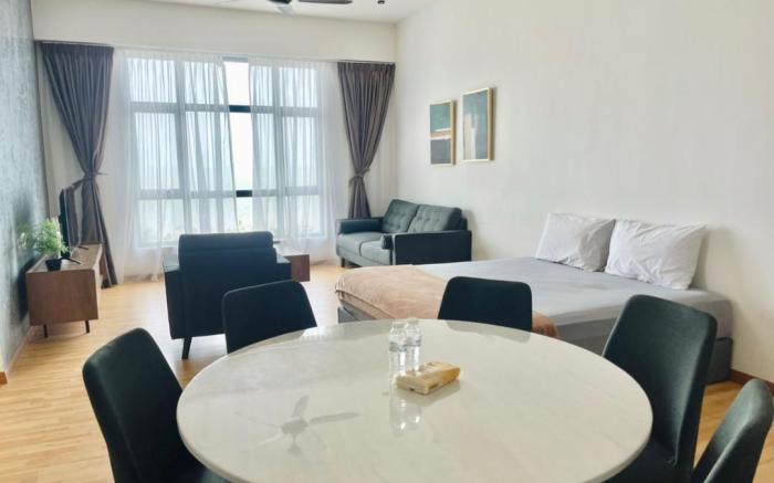 Modern 2 bedroom seaview @ Imperium Residence