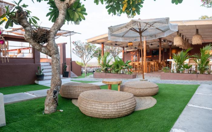 Mad Monkey Nusa Lembongan