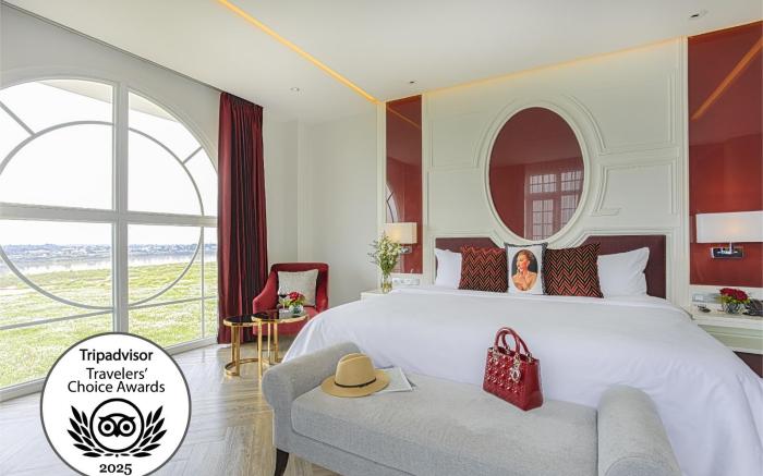 La Seine Hotel