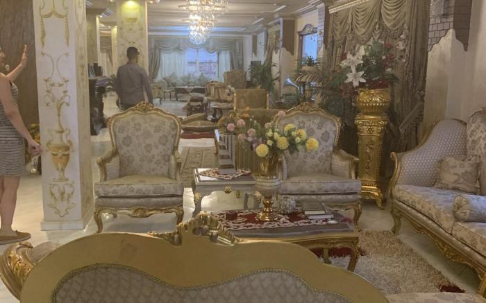 Royal pyramid palace residence 