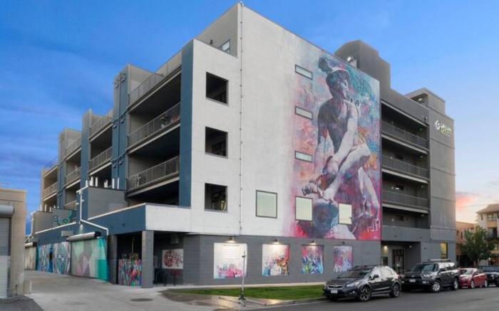 Graffiti & Skyline | RiNo Art Lofts