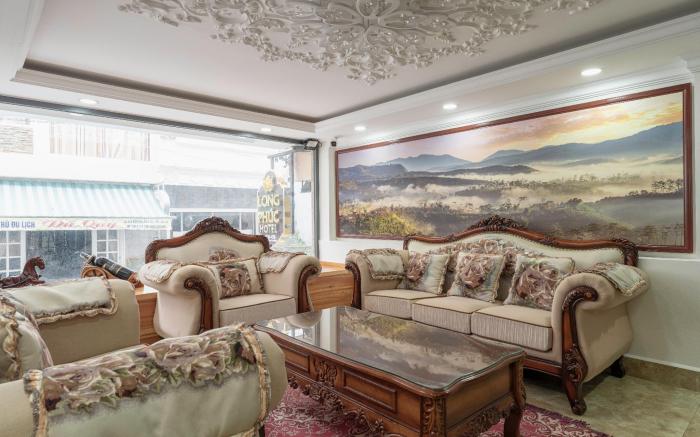 Long Phúc Hotel 