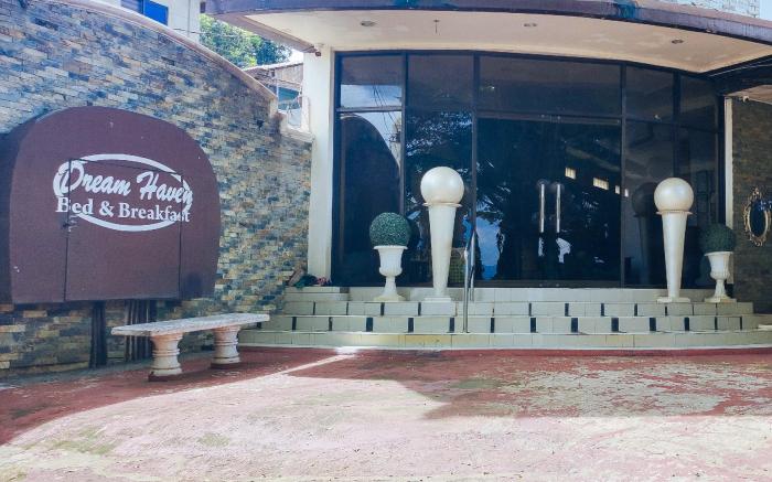 RedDoorz @ Dream Haven Bed & Breakfast