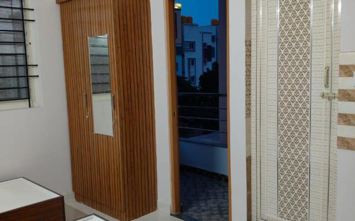 Aradhya Ladies PG TechMahindra Gate-3 ECity Phase2