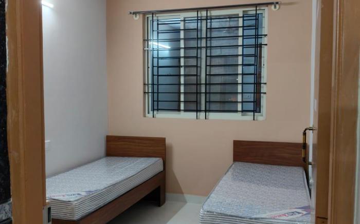 Aradhya Ladies PG TechMahindra Gate-3 ECity Phase2